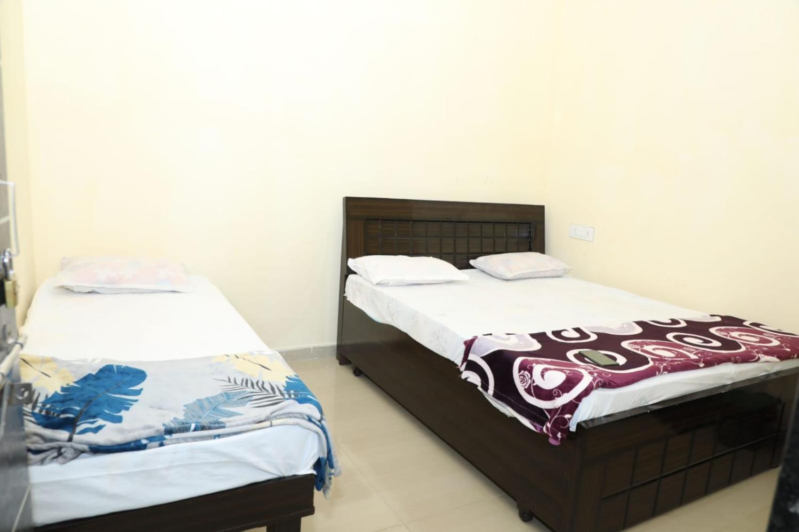 Aradhya Prime Home Stay Garudeshwar Exterior photo